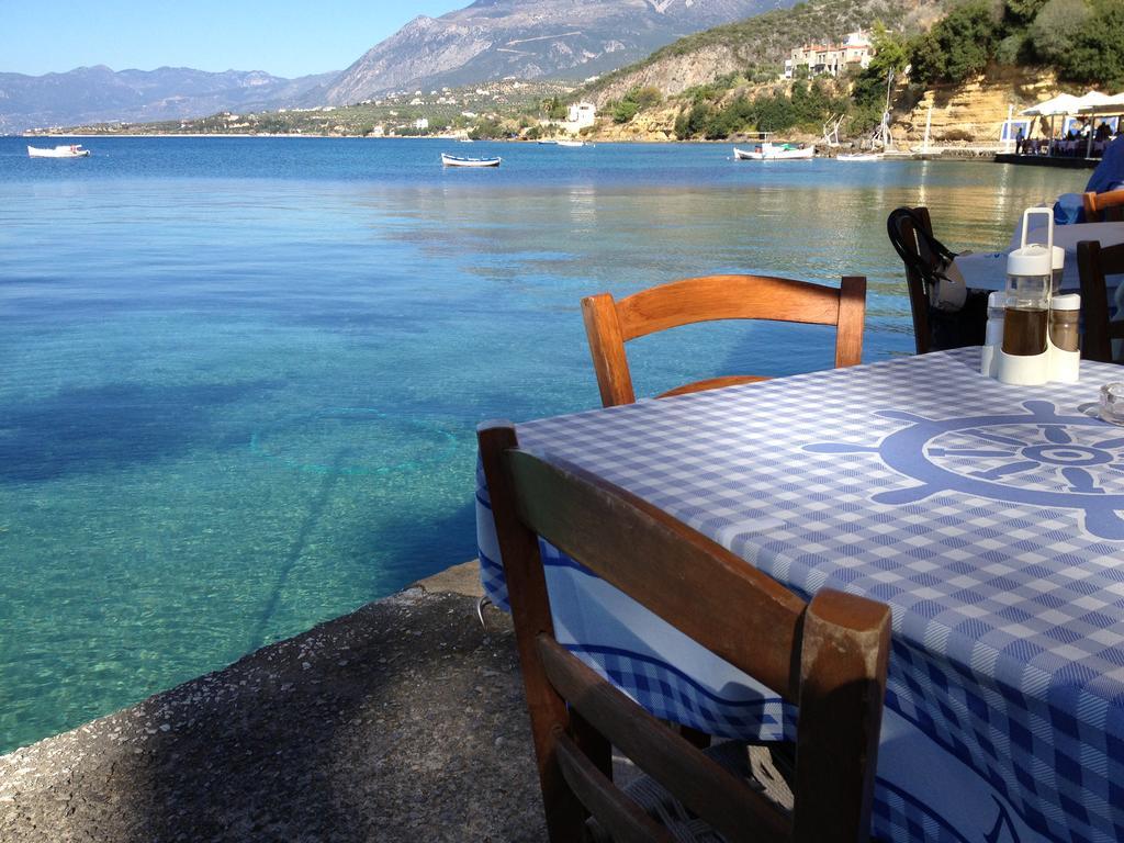 Verga Apartments & Suites Каламата Екстер'єр фото
