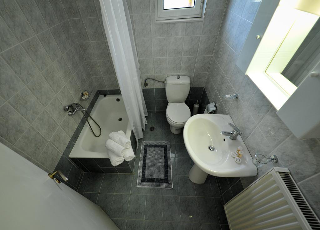 Verga Apartments & Suites Каламата Екстер'єр фото